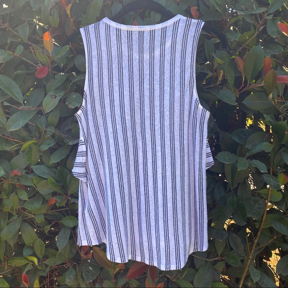 Who What Wear Ruffle Stripe Tank XS - Picture 3 of 3